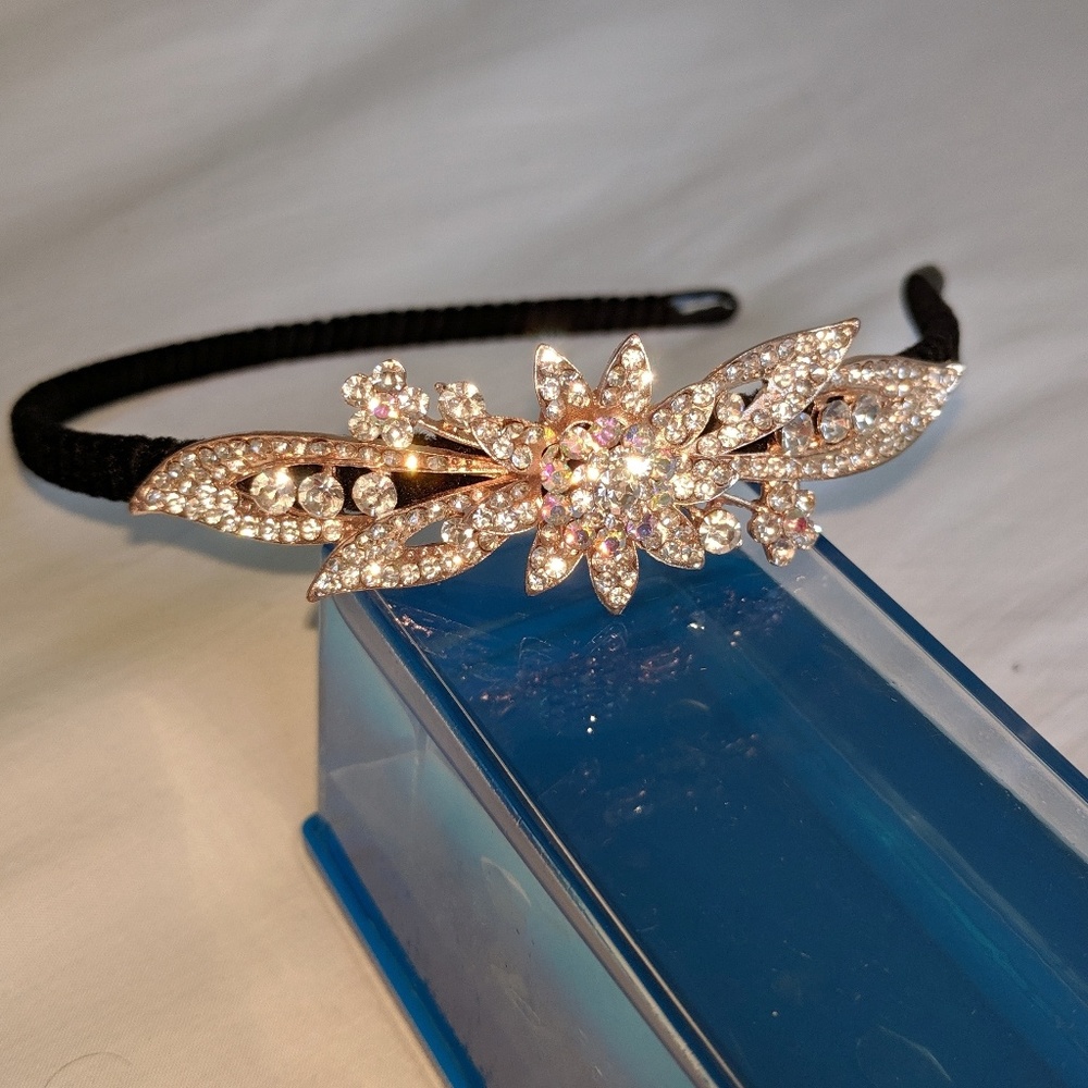 Rhindstond flower headband - Picture 1 of 3
